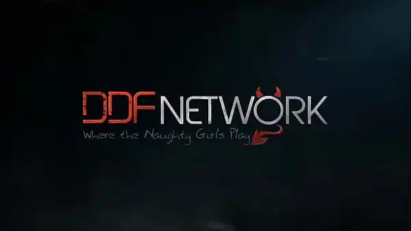 Wet Fantasies – Busty Blonde Strokes Her Cunny ’til She Cums