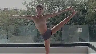 Yoga solo