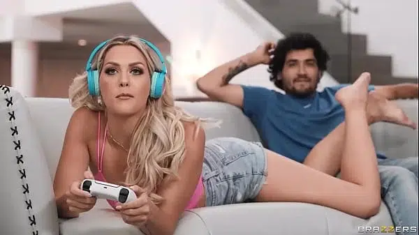 Gamer Girl / Brazzers  / www.zzfull.com/gami