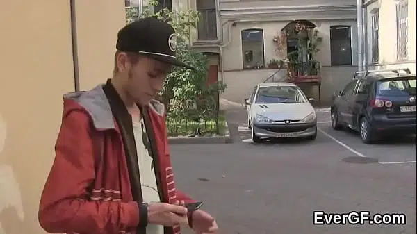 Skint lover allows foxy mate to nail his companion for dollars