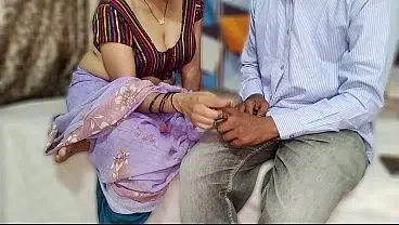खूबसूरत नई मैरिड भाभी देवर के साथ xxxx सेक्स कर रही है, देसी टीन लड़की हिंदी ऑडियो सेक्स डॉगी स्टाइल में