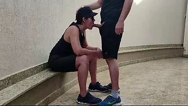 Foda-se! Na falta de mulher,eu comi uma sapatão feia pra caralho